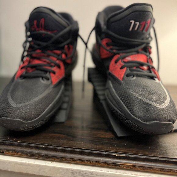 Nike Kyrie Infinity Black University Red - Picture 3 of 6